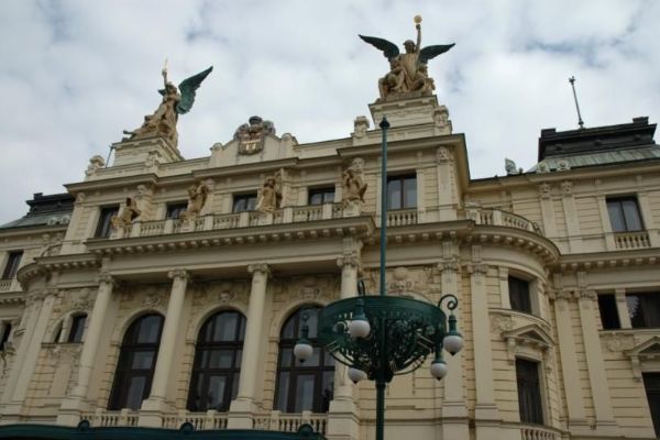 Zakázka na komplexní rekonstrukci Divadla na Vinohradech je připravená