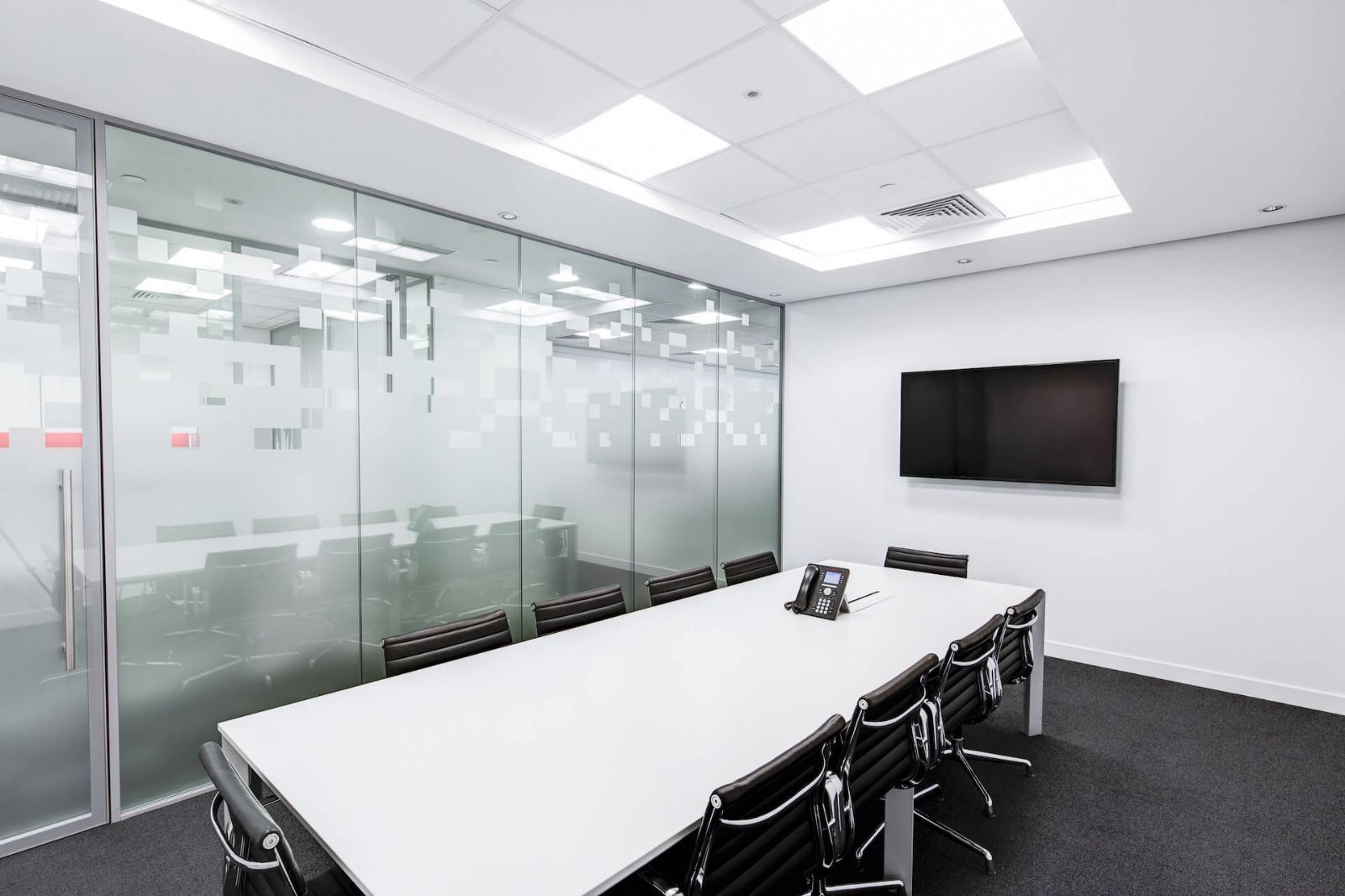 Inovativní dělicí stěny vám umožní využívat i menší kancelářské prostory na maximum