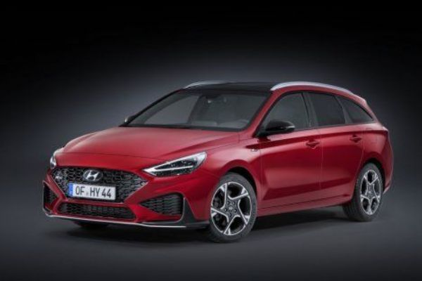 Nová i30 s vylepšenou technologií Bluelink