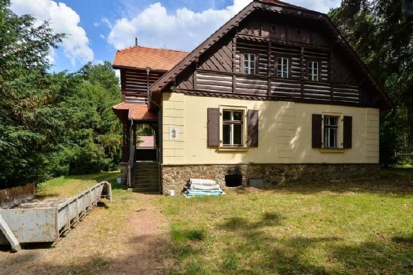 Plzeň rekonstruuje památkově chráněnou lesovnu v Bukovci 