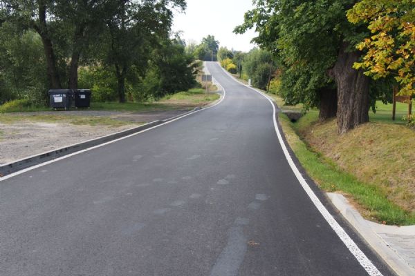 Silnice mezi Kostelcem a Ostrovem u Stříbra je po rekonstrukci otevřená