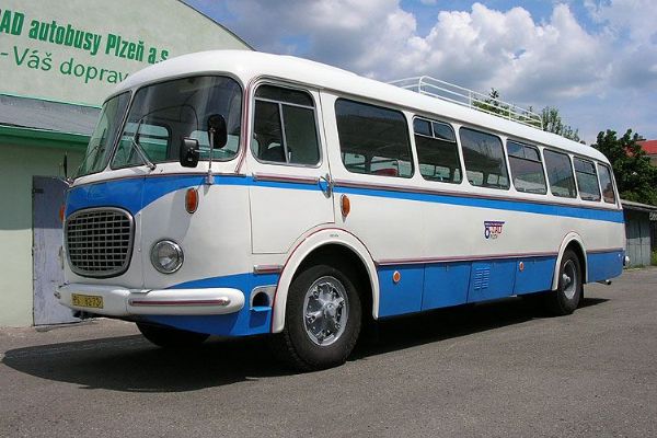 ČSAD zve v sobotu do Přeštic, ukáže historické autobusy i dílny