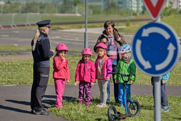 Děti z plzeňských mateřinek se učí dopravní výchovu