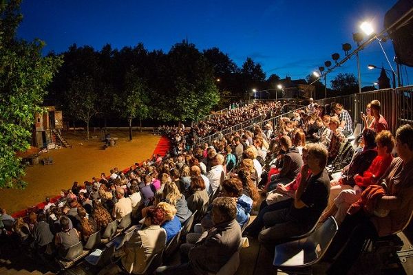 Plzeň v létě ožije koncerty i divadlem pod širým nebem, nechybí výstavy