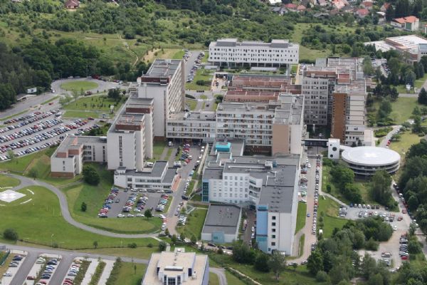 FN Plzeň opět povoluje návštěvy. Platí ale omezení 