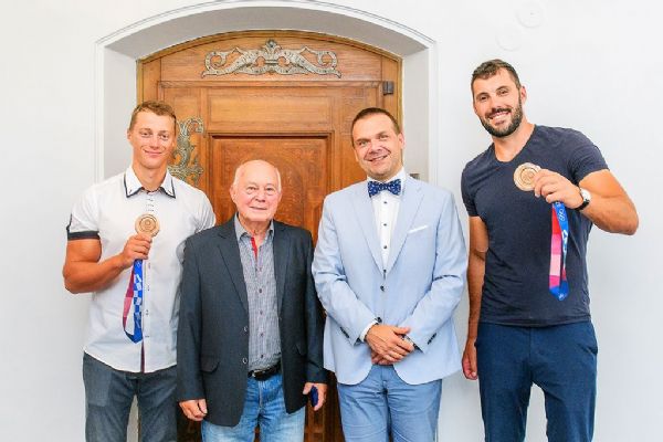 Kajakář Radek Šlouf přivezl olympijský bronz i parťáka Dostála do Plzně