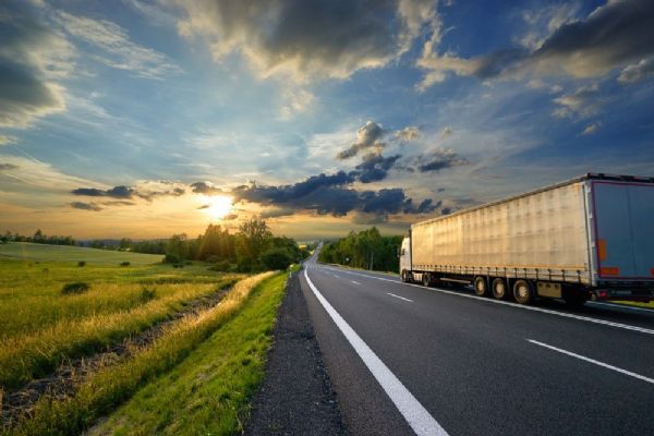 Kamionová doprava: Co všechno by měl zvládnout dobrý řidič