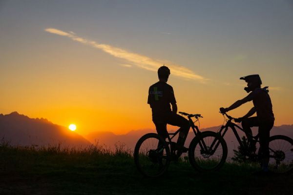 Kde si můžete rychle a pohodlně koupit horské kolo nebo elektrokolo značky CUBE? Na Cykloservex.cz!