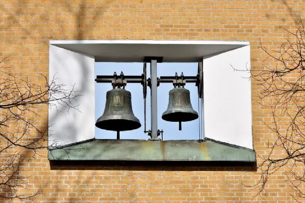 Zvony v plzeňské diecézi zvou každý den k modlitbě za současnou situaci