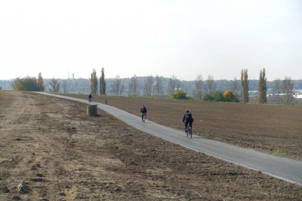 Nová cyklostezka propojila Újezd s Červeným Hrádkem