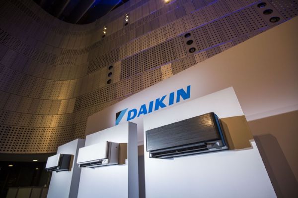 Daikin daruje čističky vzduchu dětským domovům