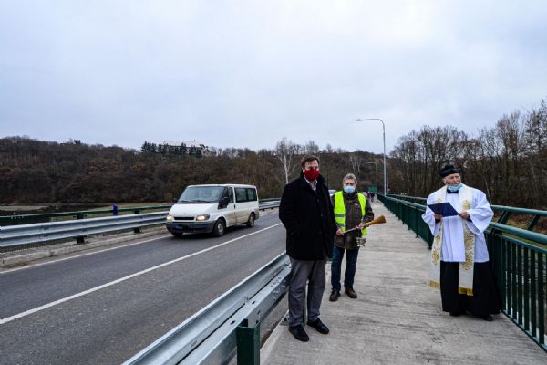 Oprava mostu mezi Liticemi a Valchou je dokončena 