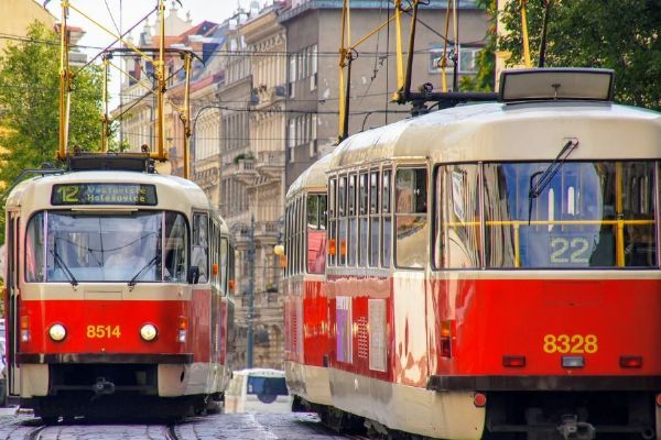 Oprava tramvajové tratě na Malé straně jde do druhé etapy