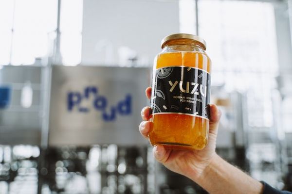 Pivovar Proud vítá jaro novinkou – speciálem s chutí a vůní exotiky Yuzu Pale Ale 