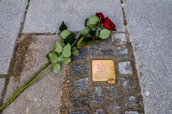 Plzeň položila dalších 24 kamenů zmizelých
