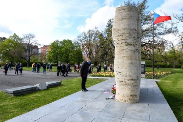 Plzeň uctila památku obětí válek, ve čtvrtek začínají Slavnosti svobody