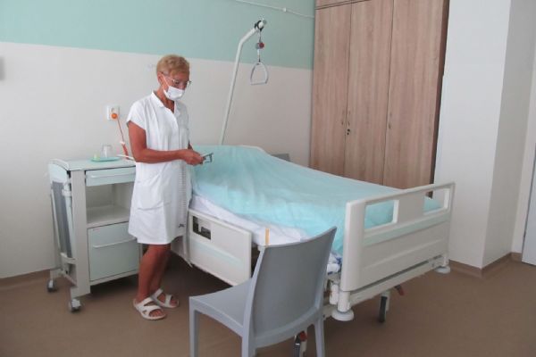 Fakultní Nemocnice Brno byla během uplynulého roku druhou covidem nejvytíženější nemocnicí v zemi, budou se vybírat dovolené