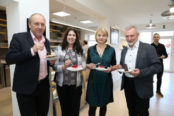 Školní cukrárna v Horšovském Týně přivítala své první hosty