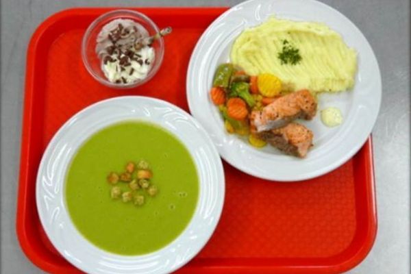 Školy v Plzeňském kraji chtějí zatím držet ceny obědů