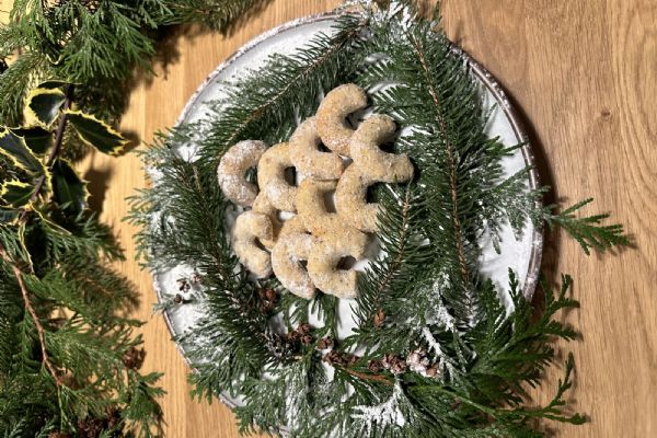 Vánoce s vanilkovými pivovarskými rohlíčky a dalším cukrovím z Hospody Na Spilce