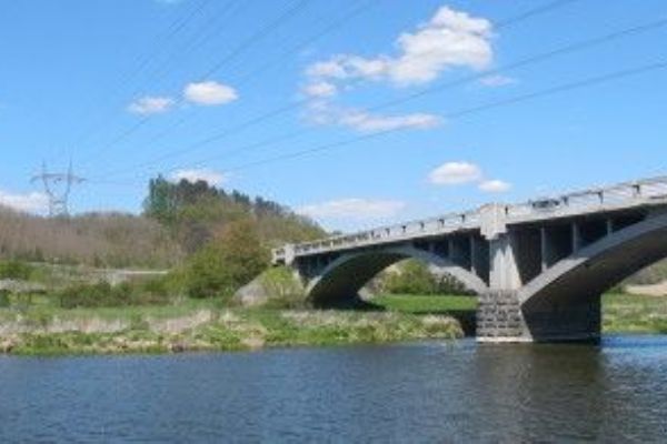 Ve čtvrtek kvůli rekonstrukci zavře pro auta Dolanský most