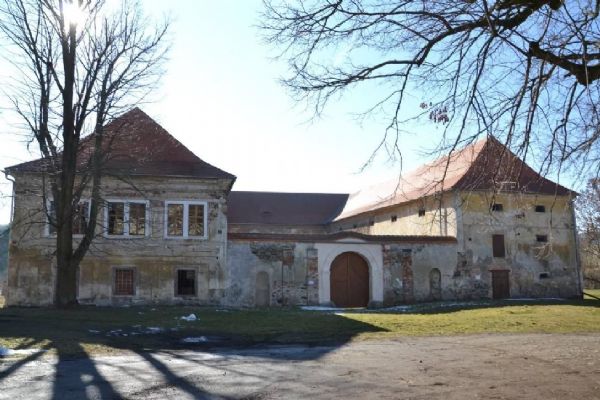 Výtěžek country bálu ve Staňkově půjde na opravu zámku v Čečovicích. Přijďte  