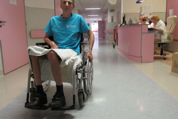 Za Vzteklinu mají pacienti v sušické nemocnici speciální invalidní vozík