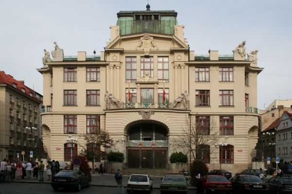 Pražští zastupitelé schválili deset milionů korun na podporu bydlení v Praze