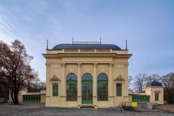 Bývalá restaurace Bohemia získala po rozsáhlé rekonstrukci opět svůj lesk. Nabídne unikátní zázemí pro eventy, kulturní a společenská setkávání