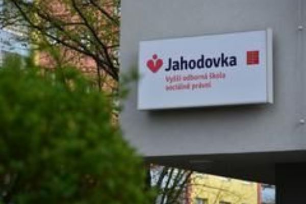 Objekt VOŠ Jahodovka v Praze 10 rozšíří po rekonstrukci svoji kapacitu pro výuku
