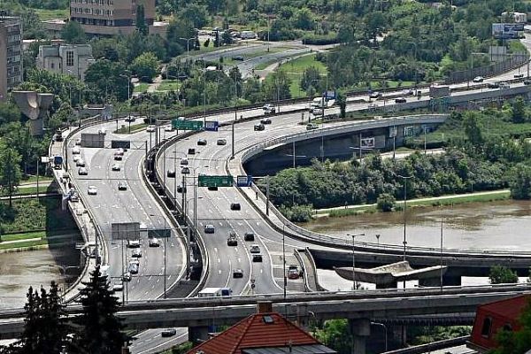 Rekonstrukce Barrandovského mostu dopravu v Praze ovlivnila jen minimálně