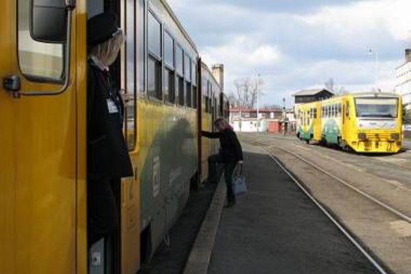 Mezi Horažďovicemi a Strakonicemi nahradí od pondělka vlaky autobusy
