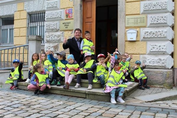 Aš: Děti z mateřské školy v Okružní ulici navštívily starostu na radnici
