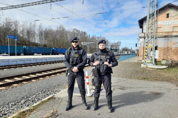 Karlovarsko: Policisté se zaměřili na kontroly nádraží, vlakové spoje a železniční tratě
