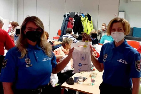 Karlovy Vary: Městská policie nadělovala