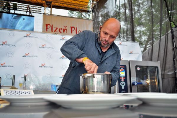 Startuje FRESH Festival. Maraton plný špičkového jídla, vaření a známých osobností 