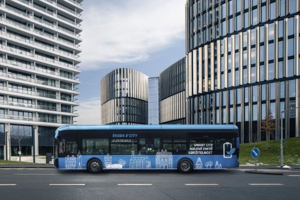 DPP nakoupí historicky první elektrobusy standardní délky, pro Prahu je vyrobí Škoda Electric