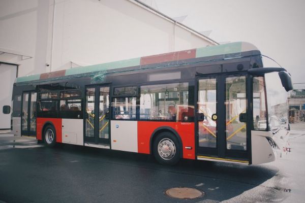 Elektrobusy Škoda E’CITY pro DPP a Prahu mají za sebou první zkušební jízdy v Plzni, veřejnosti se představí na veletrhu CZECHBUS