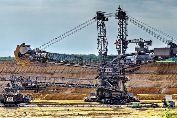 Uzbekistán je příležitostí pro české firmy, které se zabývají těžbou a zpracováním nerostných surovin