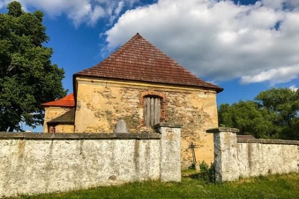 Aktivisté úspěšně pokračují v záchraně jednoho z nejstarších kostelů na Karlovarsku 