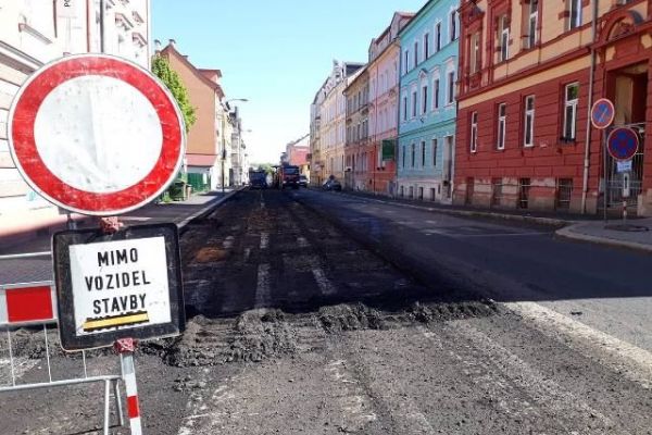 Cheb: Začala rekonstrukce Karlovy ulice