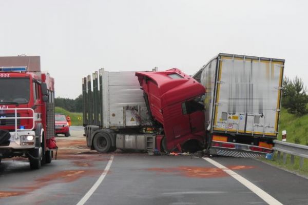 Drmoul: Včerejší srážka kamionů se škodou 1,5 milionu
