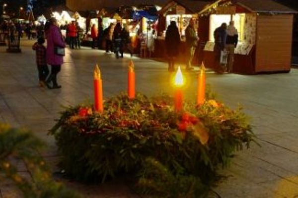 Karlovy Vary: Město vyhlásilo anketu o tom, kde by se měly konat vánoční trhy