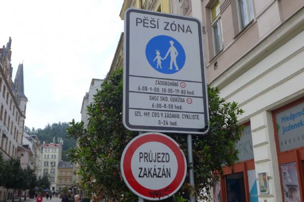 Karlovy Vary: Na pěších zónách platí prodloužená doba pro zásobování