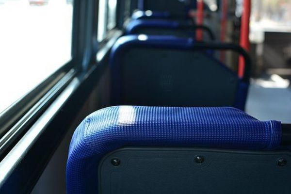 Karlovy Vary: Pád cestující v linkovém autobuse