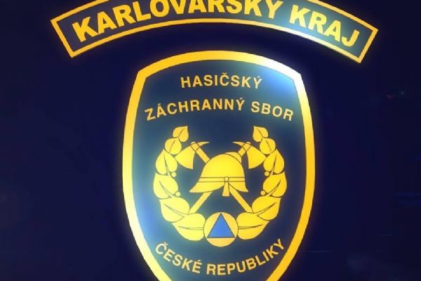 Karlovy Vary: Z Domova mládeže je nyní evakuováno přes 300 osob