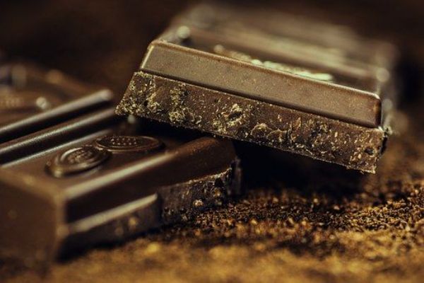 Kraslice: Ukradl téměř 30 kusů čokolád