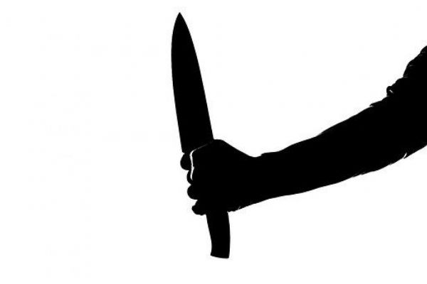 Oloví: Nožem ohrožoval svou družku