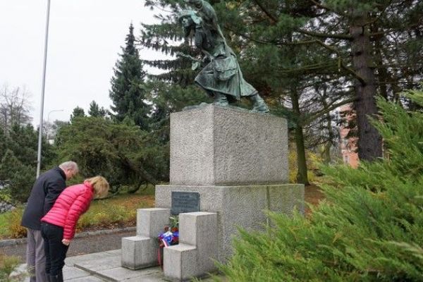 Sokolov: Vedení města uctilo válečné veterány