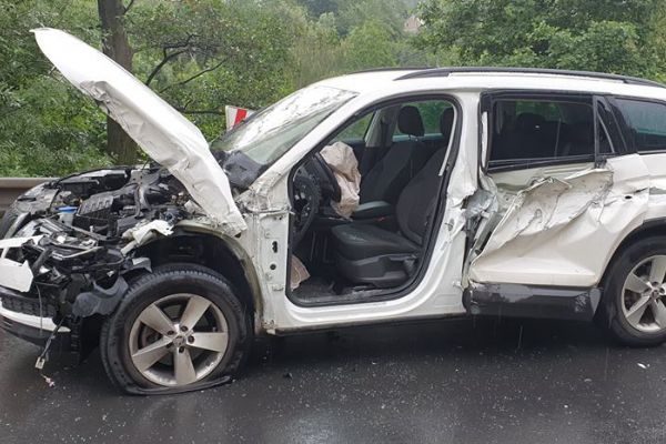 Stráž nad Ohří: Při nehodě se zranily tři osoby